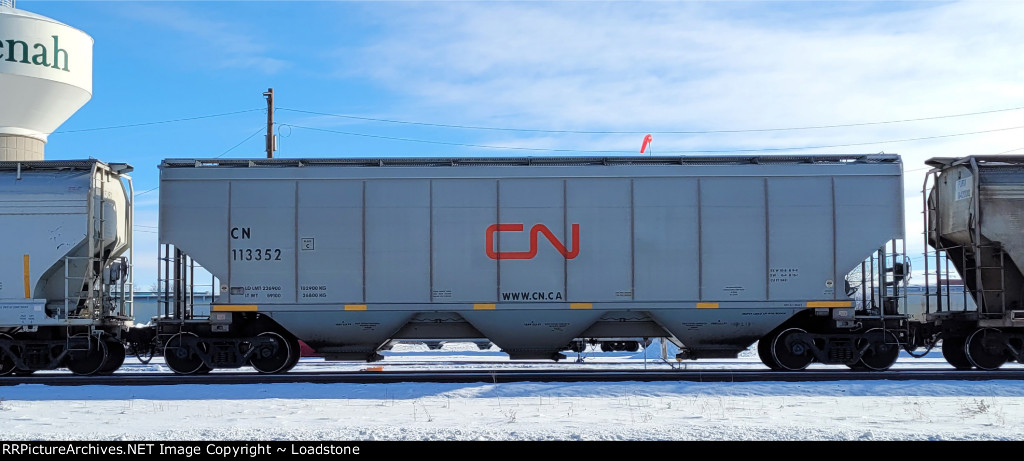 CN 113352